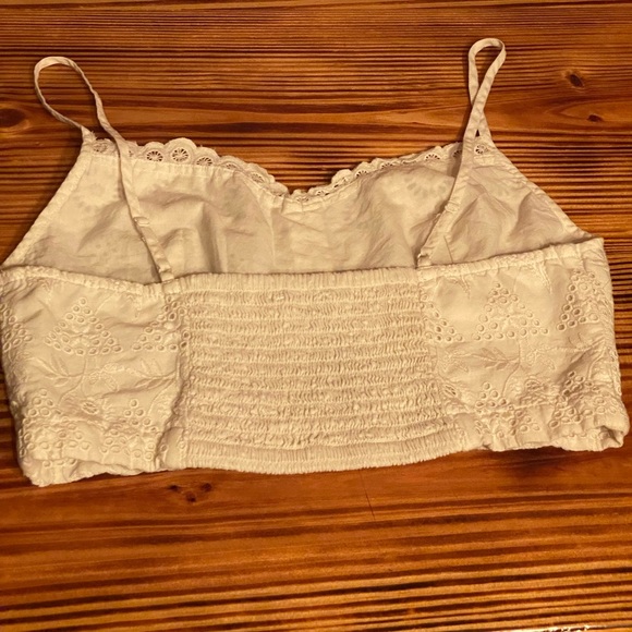 AMERICAN EAGLE KEYHOLE CROP TOP - Picture 2 of 3